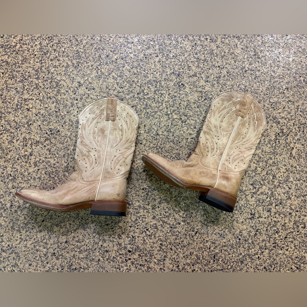 Shyanne Leather Western Boots in Tan - Picture 4 of 10